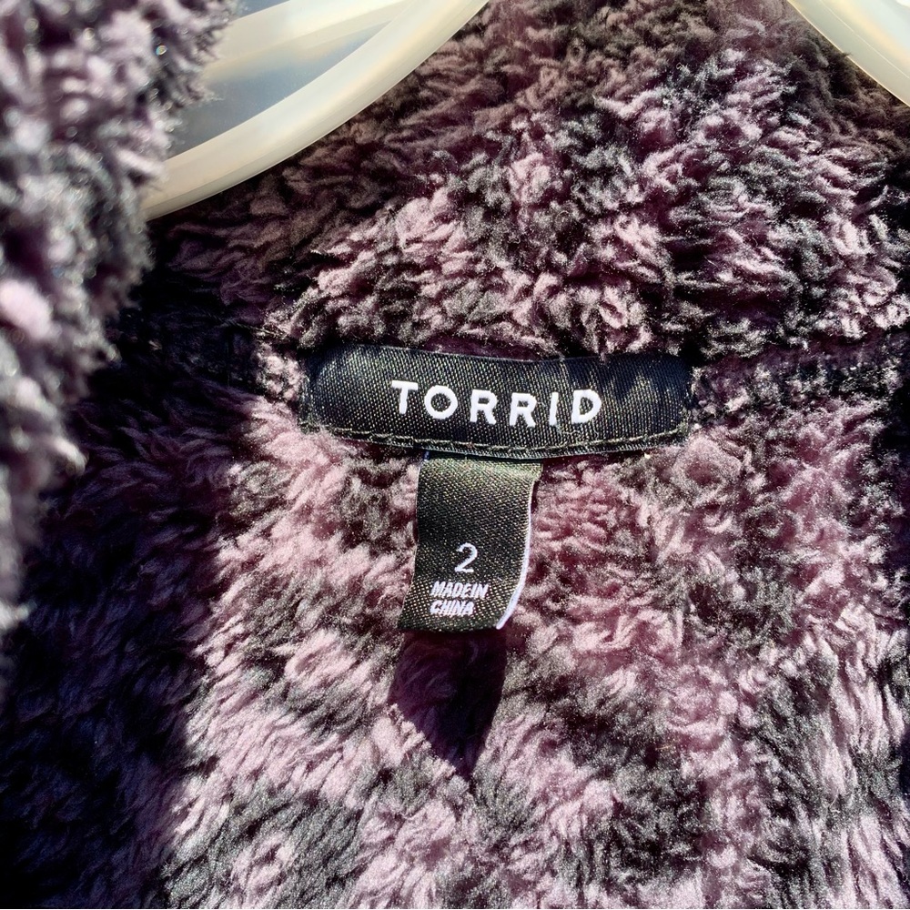 torrid Faux Fur Leopard Print Coat Bomber Jacket Gray Warm Animal Print Gray - Picture 10 of 15